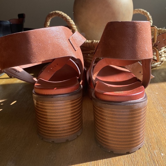 Mia Heels - Picture 7 of 7